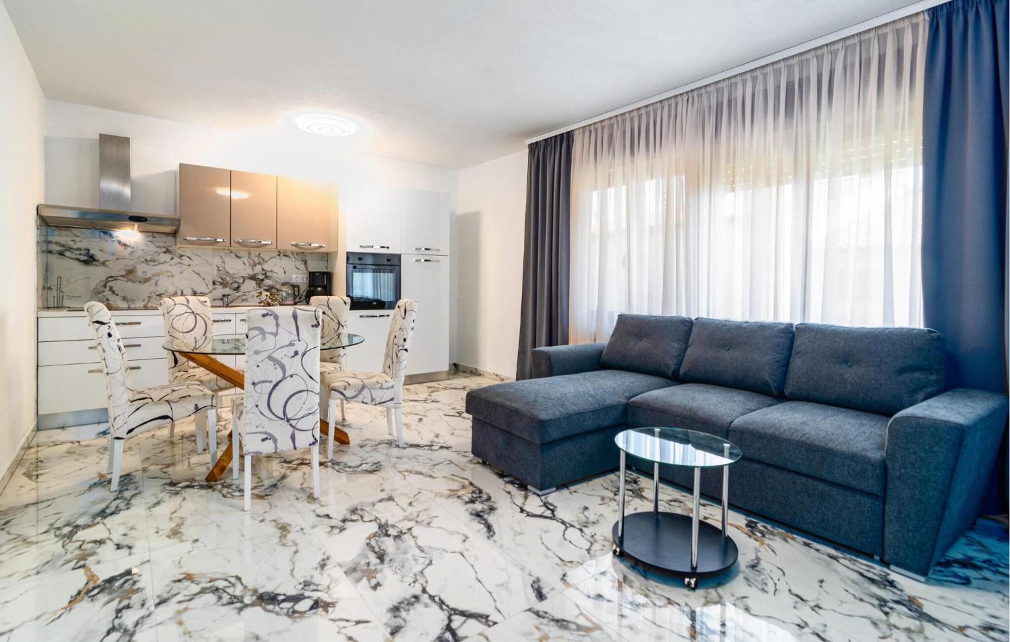 Amazing Apartment In Podstrana With Wifi エクステリア 写真