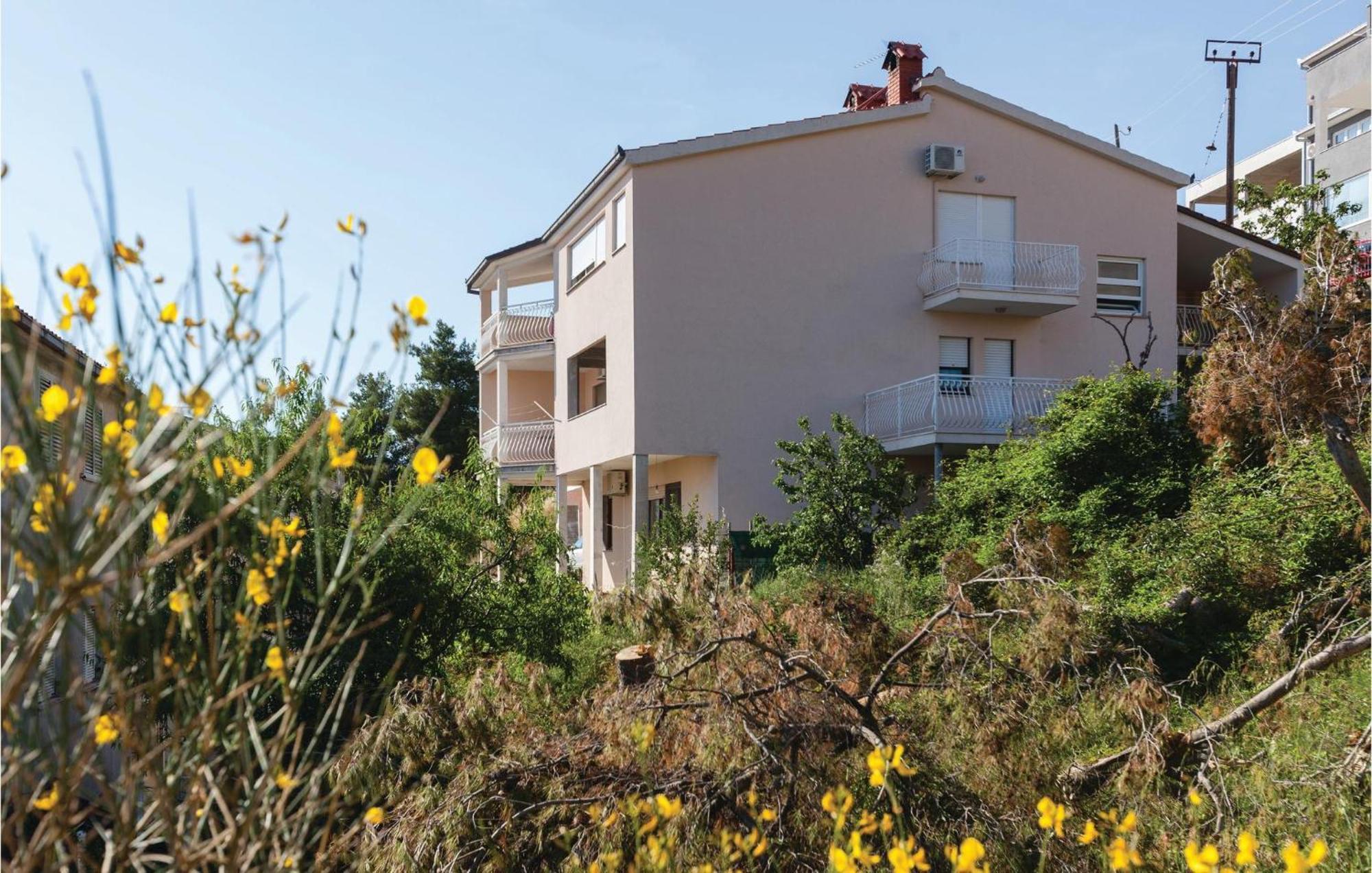 Amazing Apartment In Podstrana With Wifi エクステリア 写真